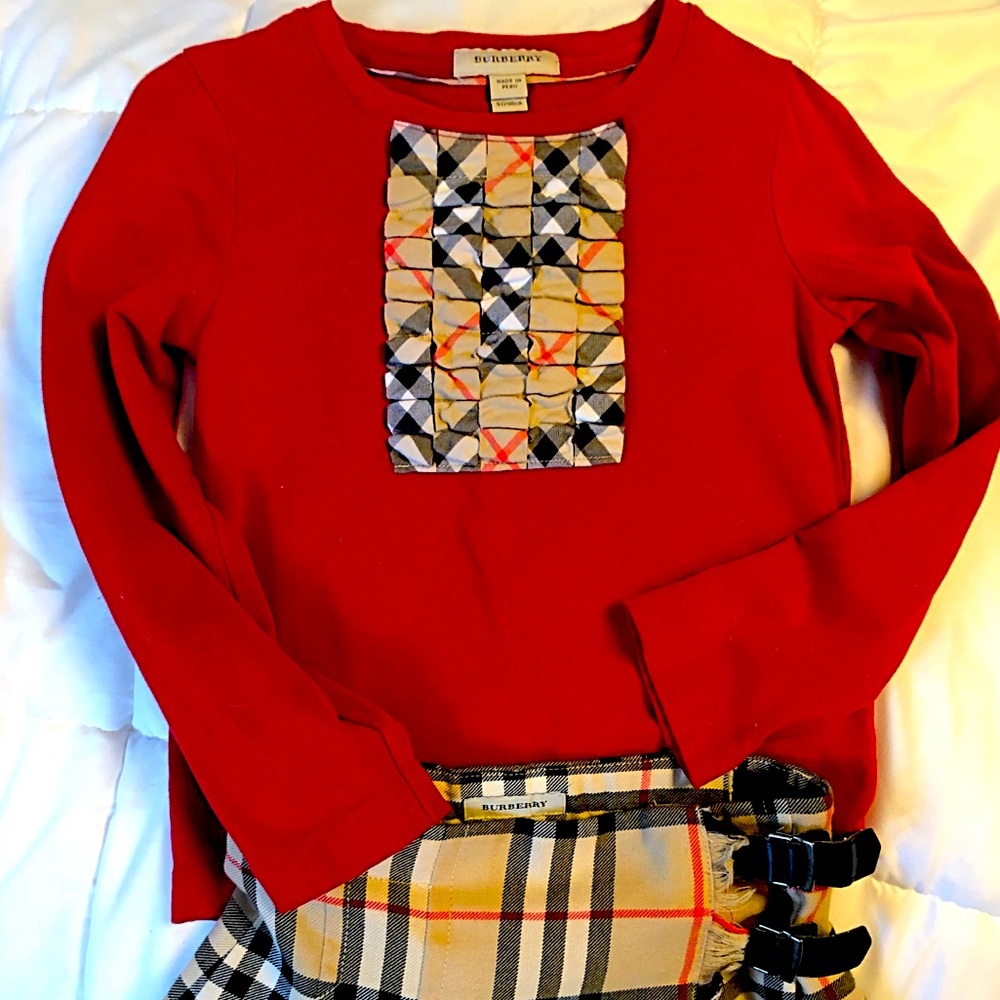 Girls 5Y/110cm Authentic Burberry Kilt and Top